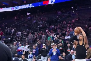 闽南老爷爷：黄蜂队团队篮球 能得分的位置太多！